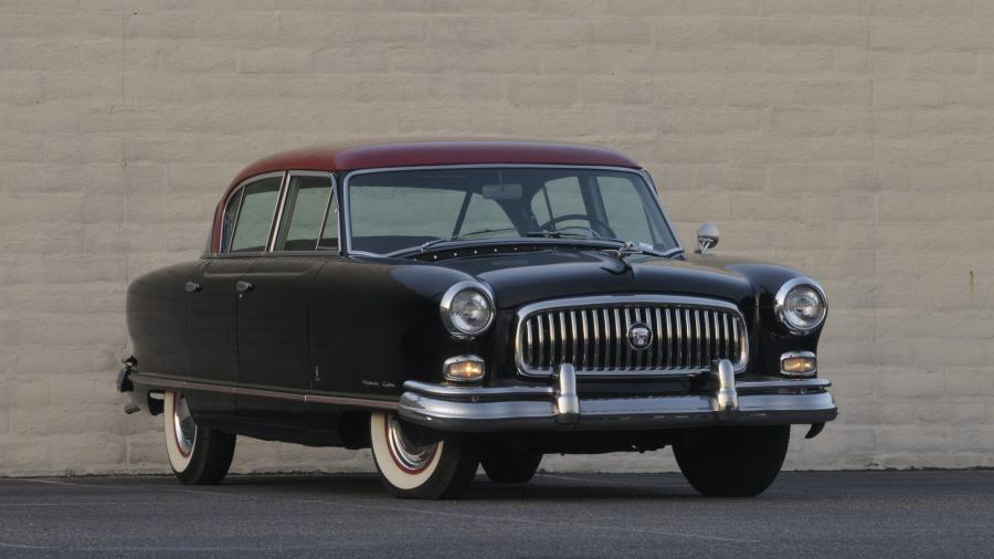 Nash Ambassador Custom 4-Door Sedan (5375) '1952